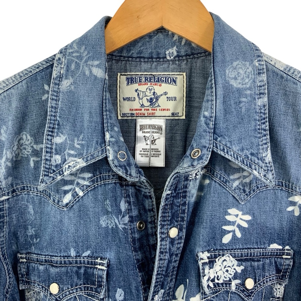 TRUE RELIGION Floral Denim Shirt Button Down Pearl Snaps Large Western Vibes H6 - Picture 9 of 9